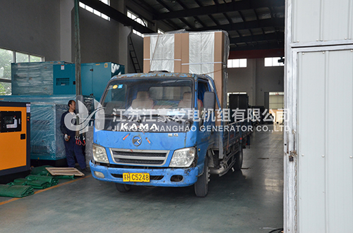 江豪发货案例-1台150KW康明斯低噪音发电机组发南京